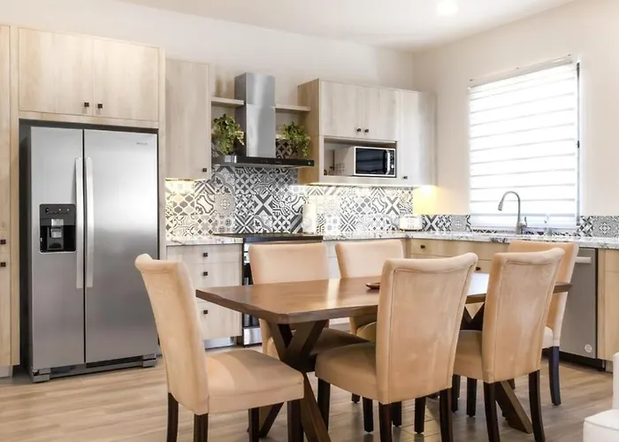 Stunning 2br - 5 Min To